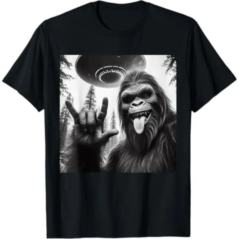Cotton Funny Sasquatch Bigfoot Rock On Selfie With UFO Alien T-Shirt