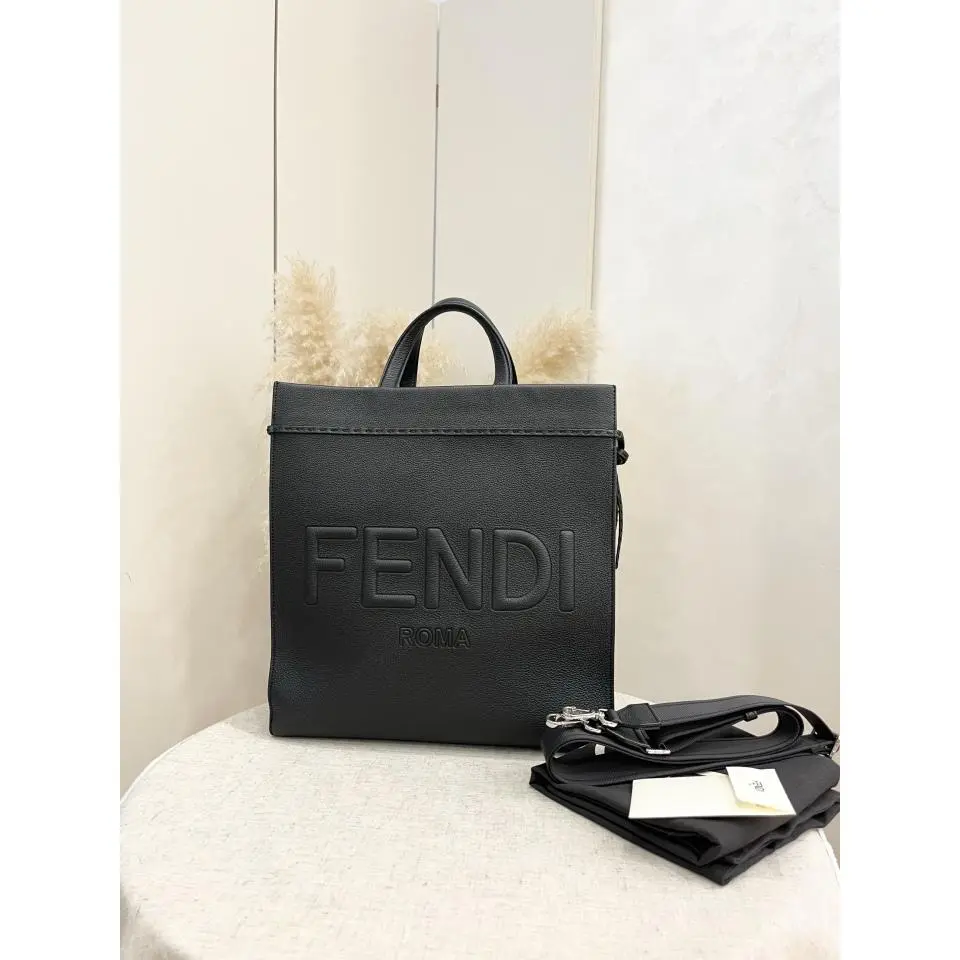 Pre-owned Fendi Roma Medium Go To Shopper 7VA583 AMAC F0GXN Black Leather Bag XJ007