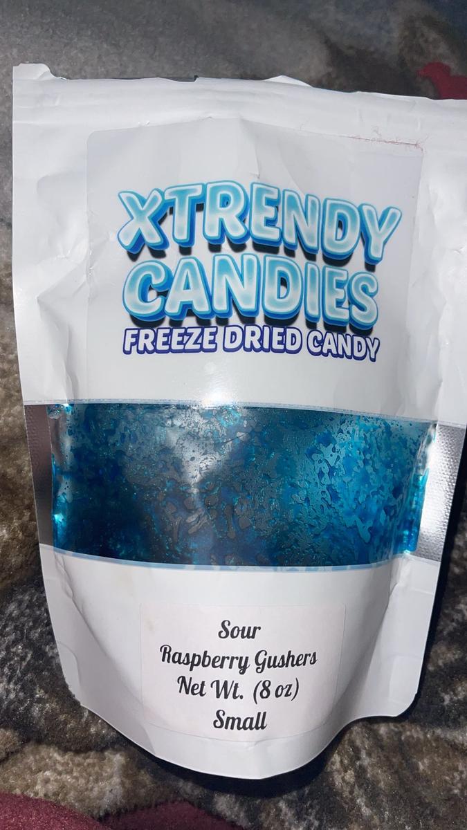 Item: 8 oz small Sour blue Raspberry