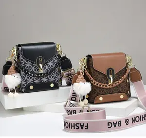 Small Crossbody Purses for Women, PU Leather Cross Body Bags with Adjustable Shoulder Strap and Elegant Pendant, Classic Look Practical Storage for All-Day Comfort Carry