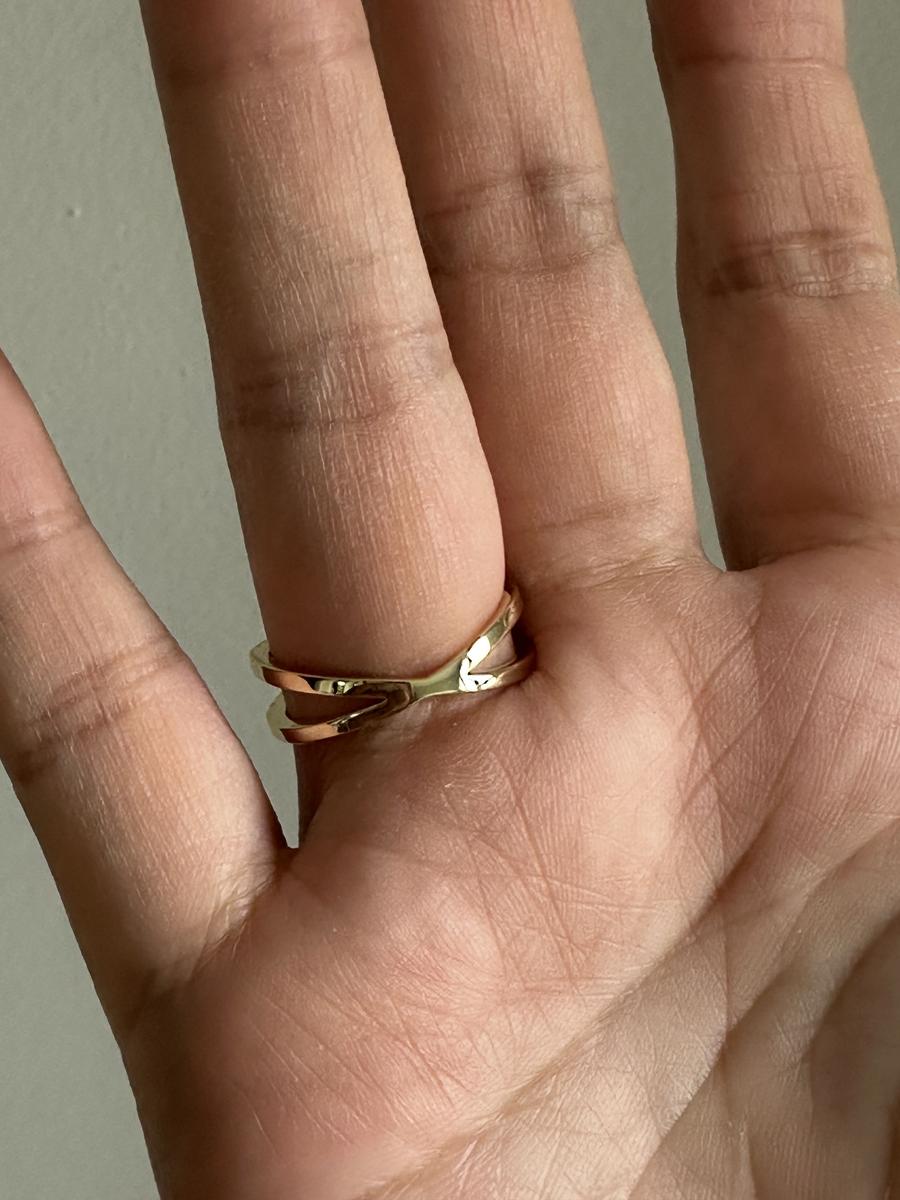 Item: Yellow Gold, 7