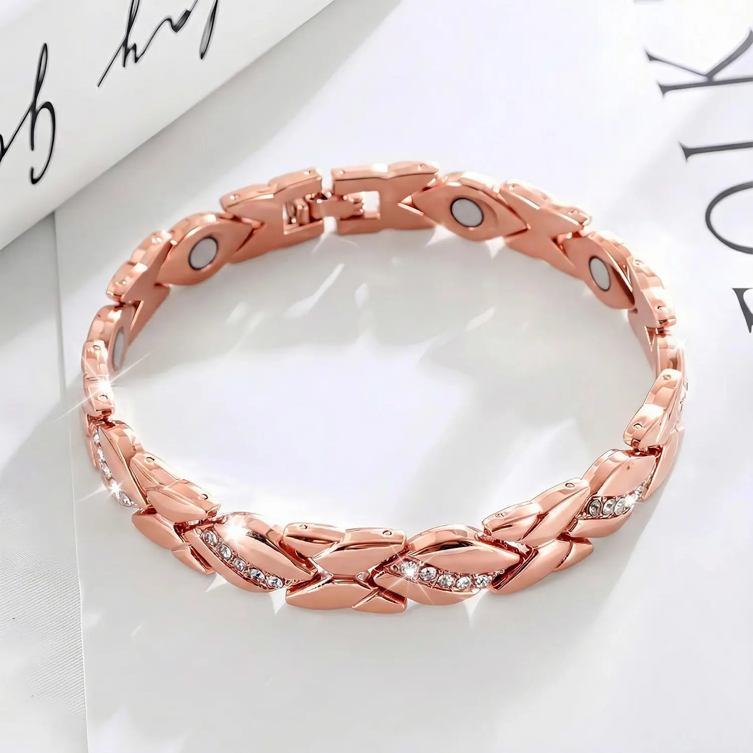 Sicbumi Women's Leaf Bracelet, Copper Bracelets for Women, Ultra Magnetic Bracelets for Women with 3500 Gauss Magnets, Crystal Valentine's Day Jewelry Gift