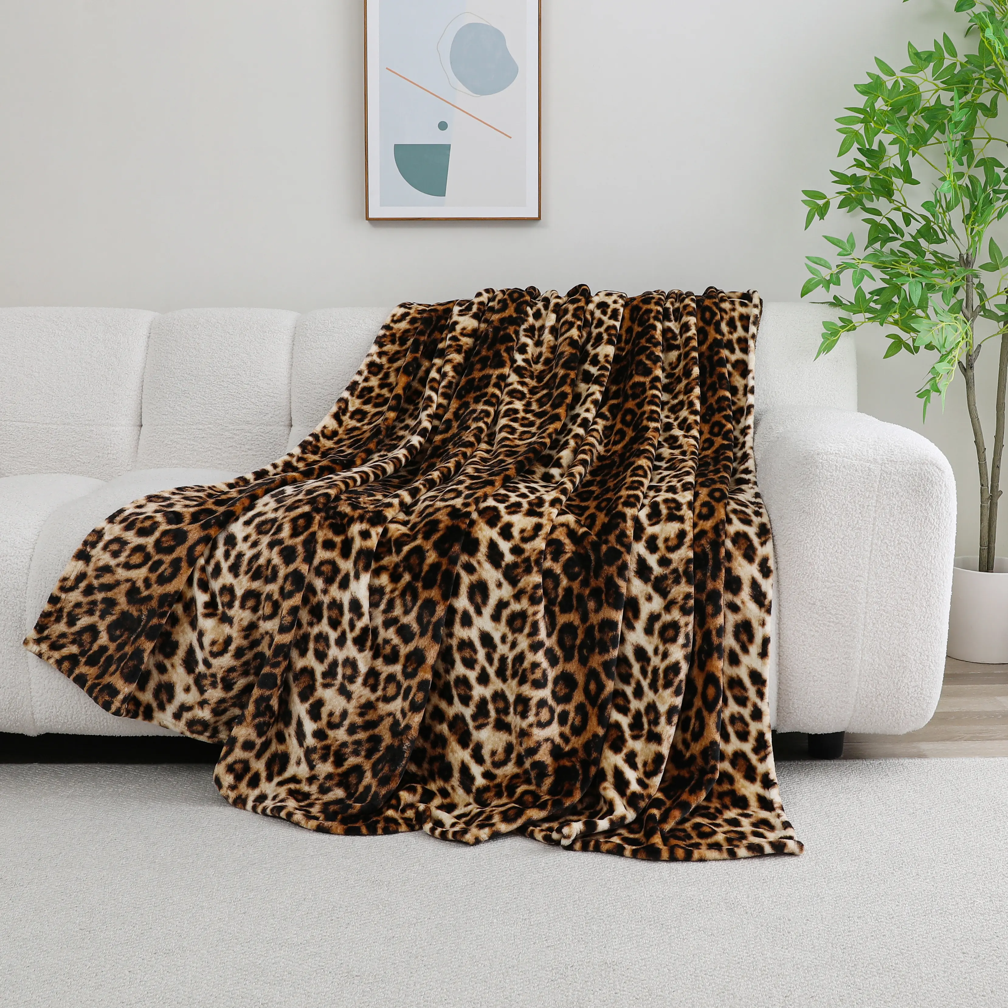 Classic Leopard Print Flannel Throw Blanket Soft Warm Animal Pattern Blanket, Decor Couch Bedroom Nap Blanket, Gift Plush Vintage Wild Style Home Blanket For All Seasons