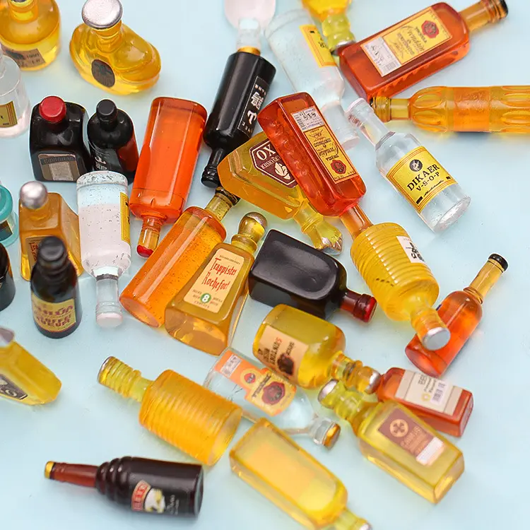 50PCS Random Resin Plastic Miniature Bottle Set - Realistic Mini Look Beer, Wine, Coffee Models, Sturdy Resin for Reuse Minibar Props, Doll House Accessory, 4-6 Years Old Enthusiasts’ Weddings Decor