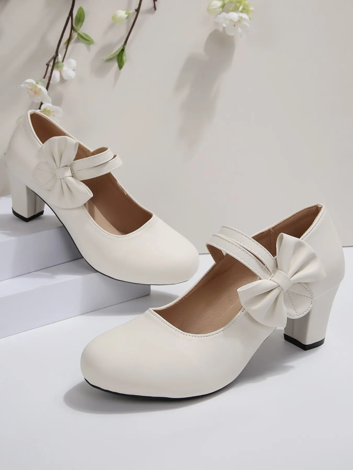 Women's Classic Mary Jane Style High Heels, 6cm Comfortable Chunky Heel, Round Toe Design, Sweet Bowknot, Suitable for Business Meetings, Parties, Weddings, Office Shoes