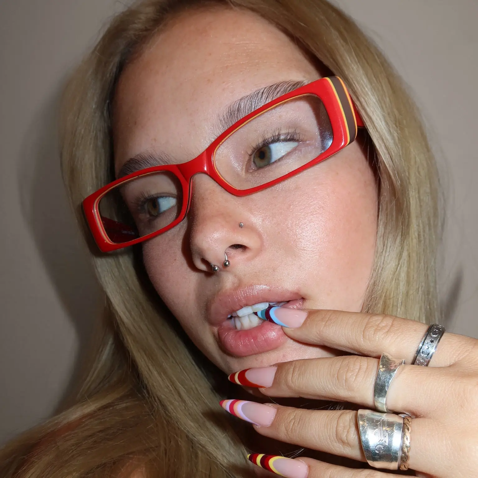 STRIPES Bayonetta Glasses