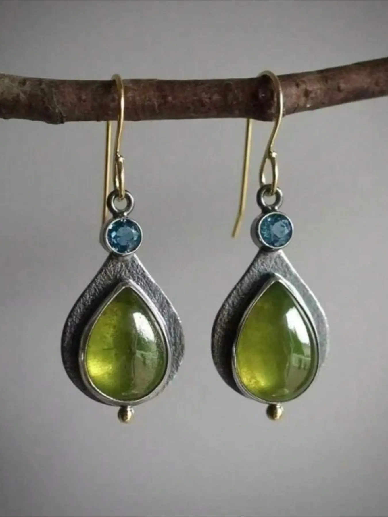 Vintage Elegant Boho Green Cubic Zirconia Earrings Fashionable Jewelry for Woman Daily Vacation Music Festival Anniversary Gift Couple's Gift，Gift for Her Elegant Minimalist High Quality Earrings Shining Earrings Dangle Earrings Set Earrings Dangling