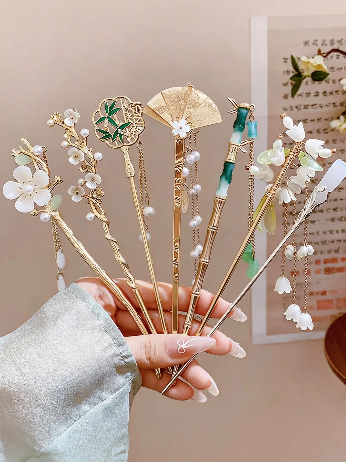 7 Pcs New Traditional Chinese Hairpins for Women, Elegant Hanfu Fashion Hair Accessories for Daily Commute, Gift for Best Friend's Birthday