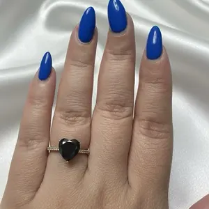 Elegant black  Heart-Shaped Stone Ring with Gold Plated Band for Women's Fashion Accessories