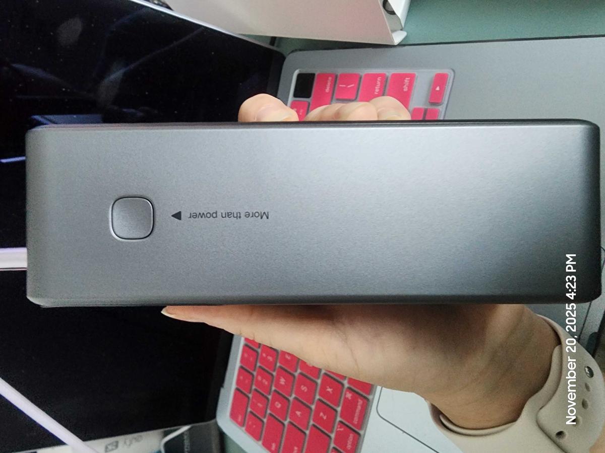 Item: Grey 25000mAh-200W