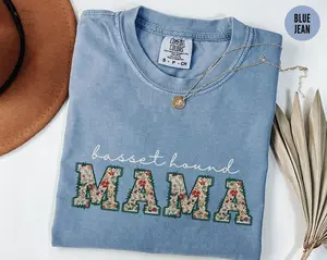 Floral Basset Hound Shirt, Cottagecore Dog Mom Graphic Tees, Wildflower Basset Hound Mama Merch, Basset Mom Mothers Day Gift, Vintage Dog Clothing Top