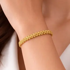 Luxurious Gold-Plated Arabic Link Bracelet - Dubai Inspired Heritage Costume Jewelry, Non-Tarnish High-Shine Fashion Accessory