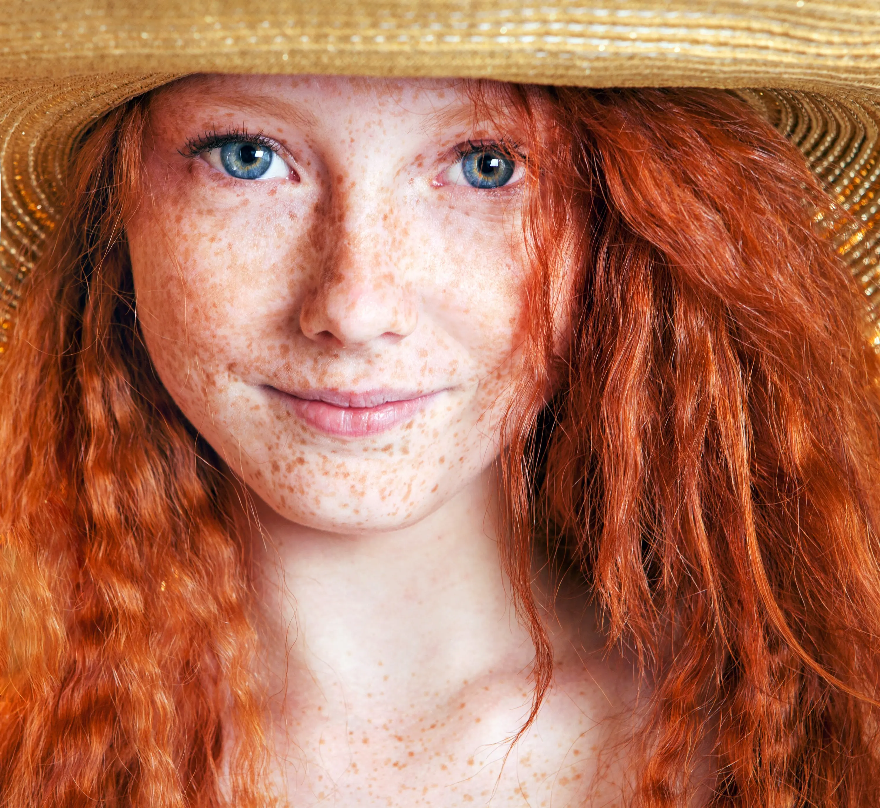 Henna Freckles Bottle of paste, freshly made natural henna in applicator bottle. Create adorable faux freckles with real henna