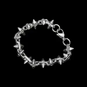 Stainless Steel Spiked Chain Bracelet Unisex Punk Jewelry with Durable Spikes and Secure Clasp