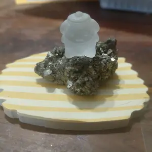 pyrite with selenite