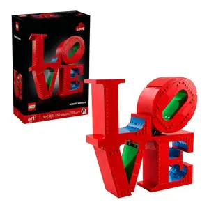 LEGO Art LOVE Collectible Building Set (31214) LEGO Art LOVE Collectible Building Set (31214)