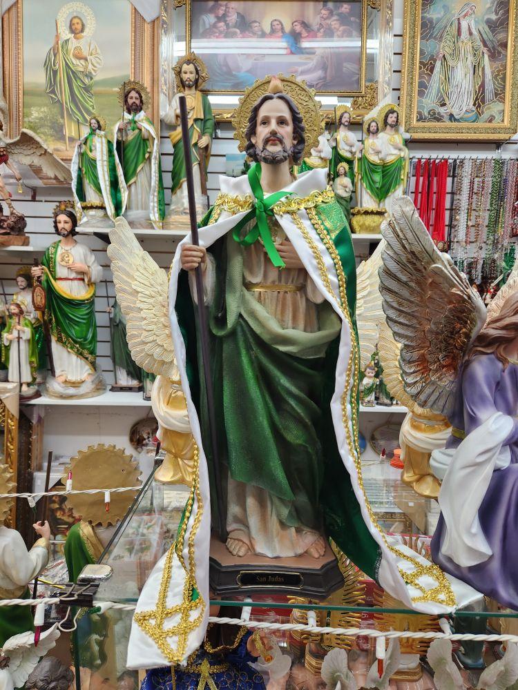 San Judas 20" Inches Tall CON CAPA (6 Estilos para Escojer)  Brand New Statue with Green and Gold Accents Religious Decor Ornaments St Jude Thaddeus With Cape Santo de los Casos Imposibles