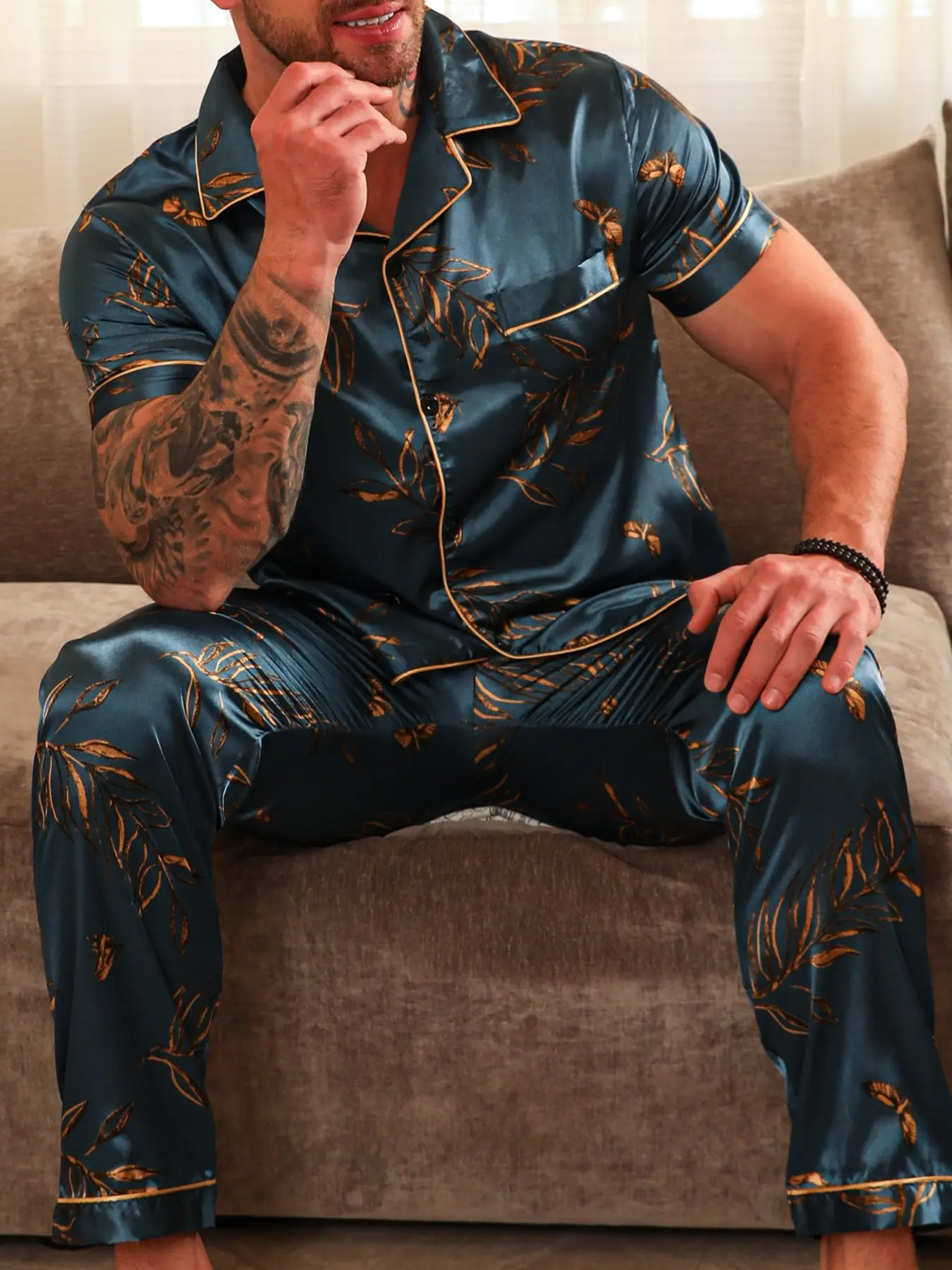 Men's Leaf Print Collar Button Open Front Sleepwear Pajama Set Pjs Sleep Sets with Short Sleeve Long Pants, Comfortable Daily Home Night Leisure Wear