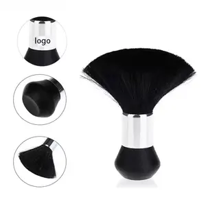 Clean Neck, Smooth Skin – Barber Favorite