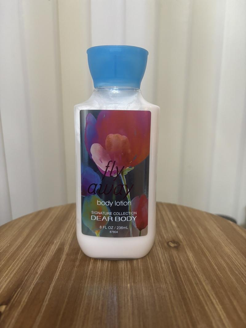 Dear Body lightly fragrance lotion Body Care Scented Cosmetic Skin Care Hydrating Moisturize Smooth Aloe Blend Grape Vitamins Comfort