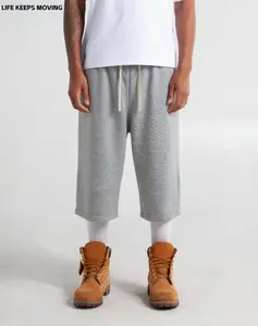 LIFE KEEPS MOVING men’s loose lightweight shorts from a fashionable streetwear brand, sporty style, suitable for outdoor wear, versatile and comfortable athletic shorts with a drawstring design