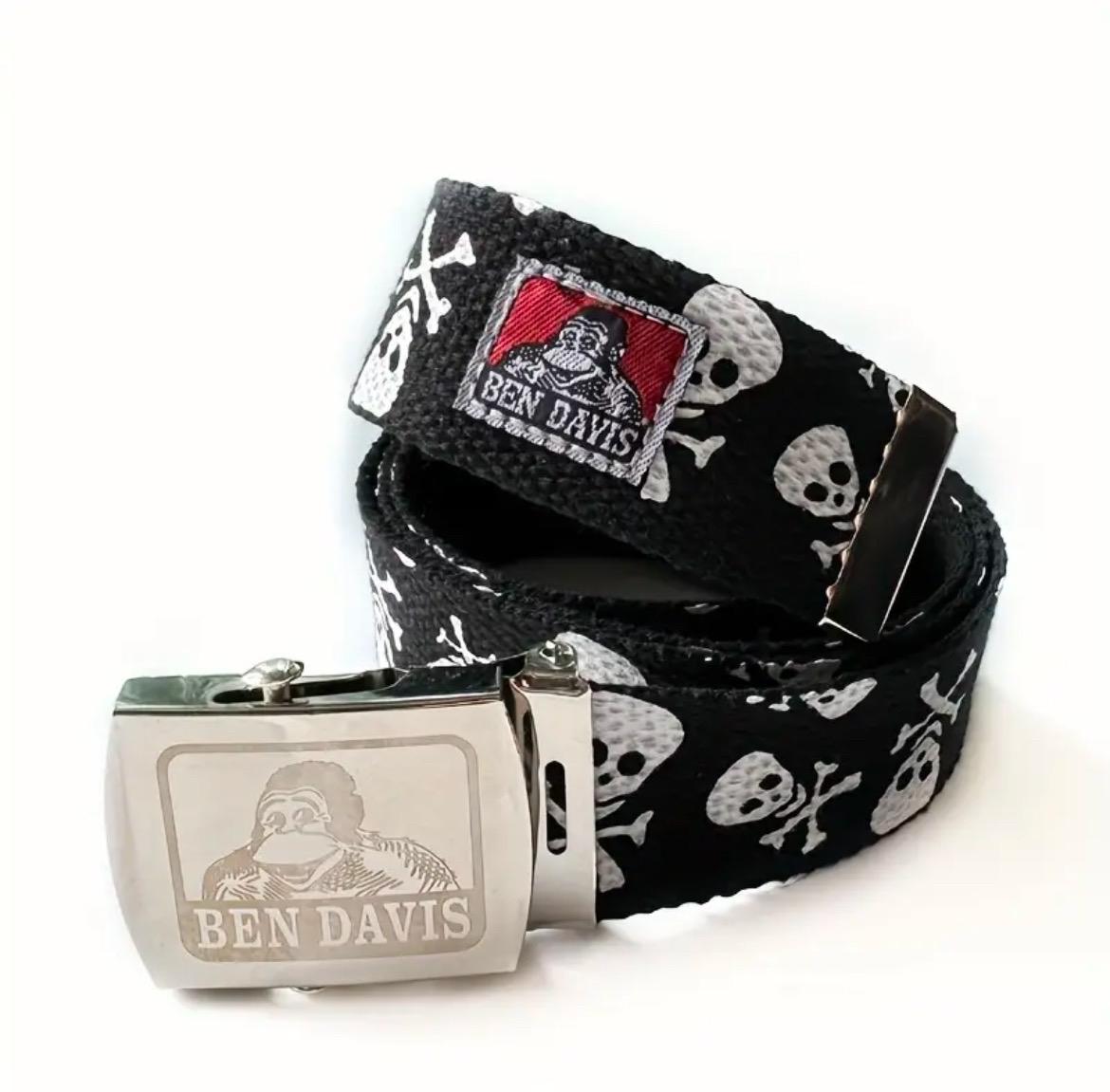 Ben Davis Skull and Crossbones Belt for Men and Women - Versatile Design, Ideal for Everyday Wear beanie hat