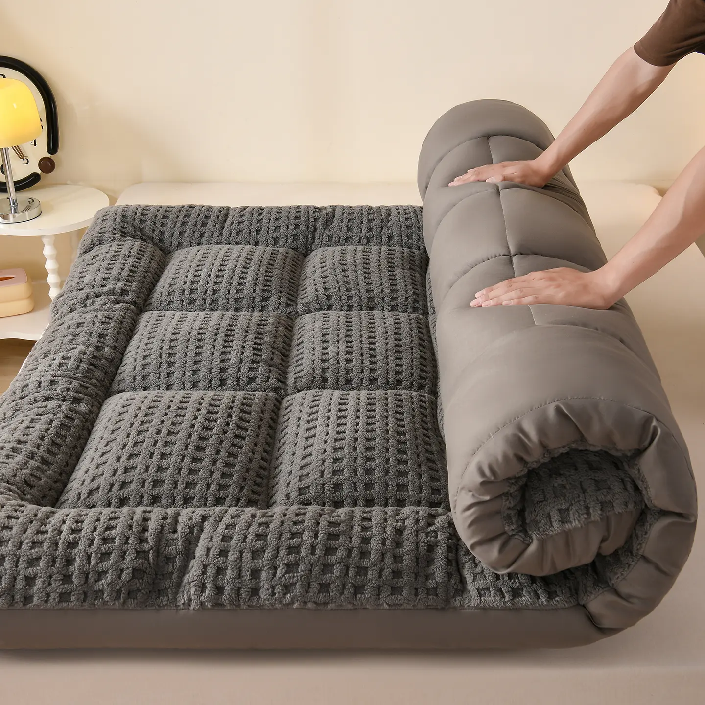 Super Soft Textured, Foldable & Breathable Design, Portable Foldable Mattress, Folding Mattress, Fold Out Mattress, European Certified, Suitable for Dorms/apartments/all Seasons Use! Triple Fold Mattress