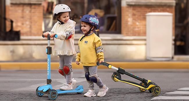 Kids Scooter for Ages 3-12 with Multi-Gear Handlebar Adjustment, Light Up Wheels, Lean-To-Steer Design & Widen Anti-Slip Deck