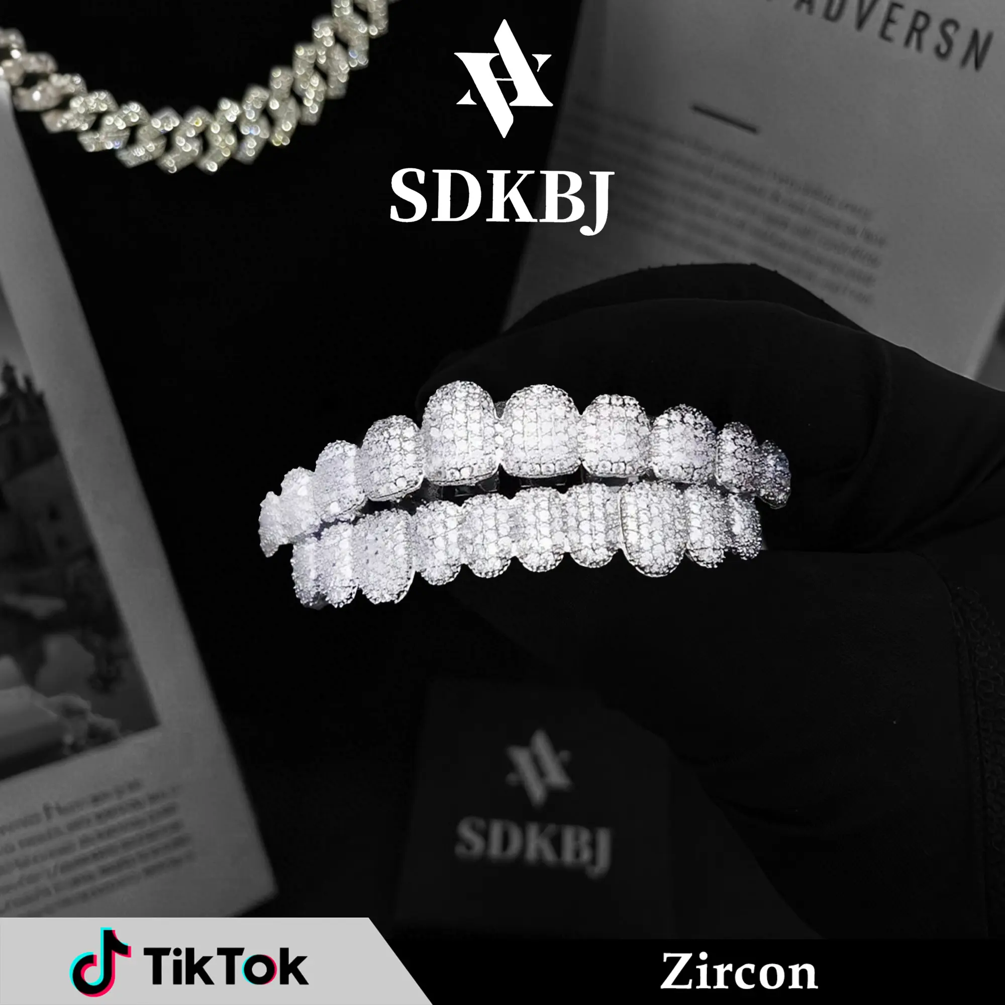 SDKBJ Hip Hop Unisex Cubic Zirconia Diamond & Sparkly Moissanite Grillz Jewelry, Non-Custom Fit Silicone Teeth Caps for Party, Nightclub & Cosplay, Hypoallergenic, Do Not Use Fixing Bar Above 180°F (82°C)