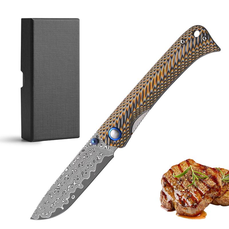 A two-tone G10 Winged Dart folding knife featuring a large Damascus-forged blade—sharp for cutting, portable and durable—ideal for outdoor camping, barbecues, and fishing; collectible grade, an ideal choice for outdoor enthusiasts and as a holiday gift.