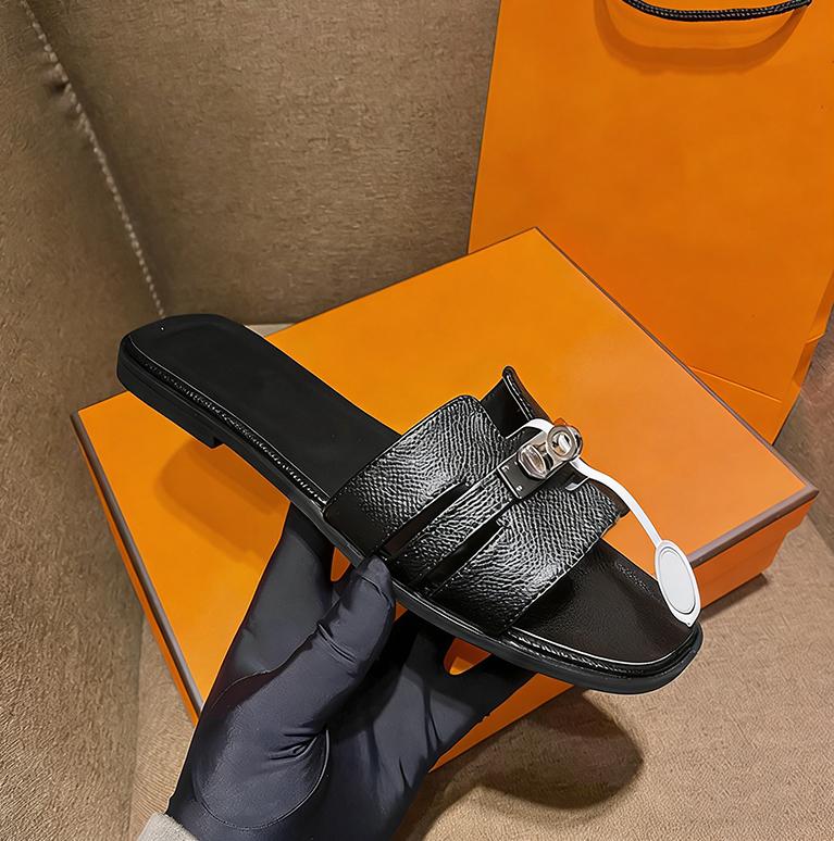 Women's Flat Slippers with Metal Buckle - Stylish & Versatile Spring/Summer New Arrivals SpringStatements Women's Flat Slippers with Metal Buckle - Stylish & Versatile Spring/Summer New Arrivals SpringStatements