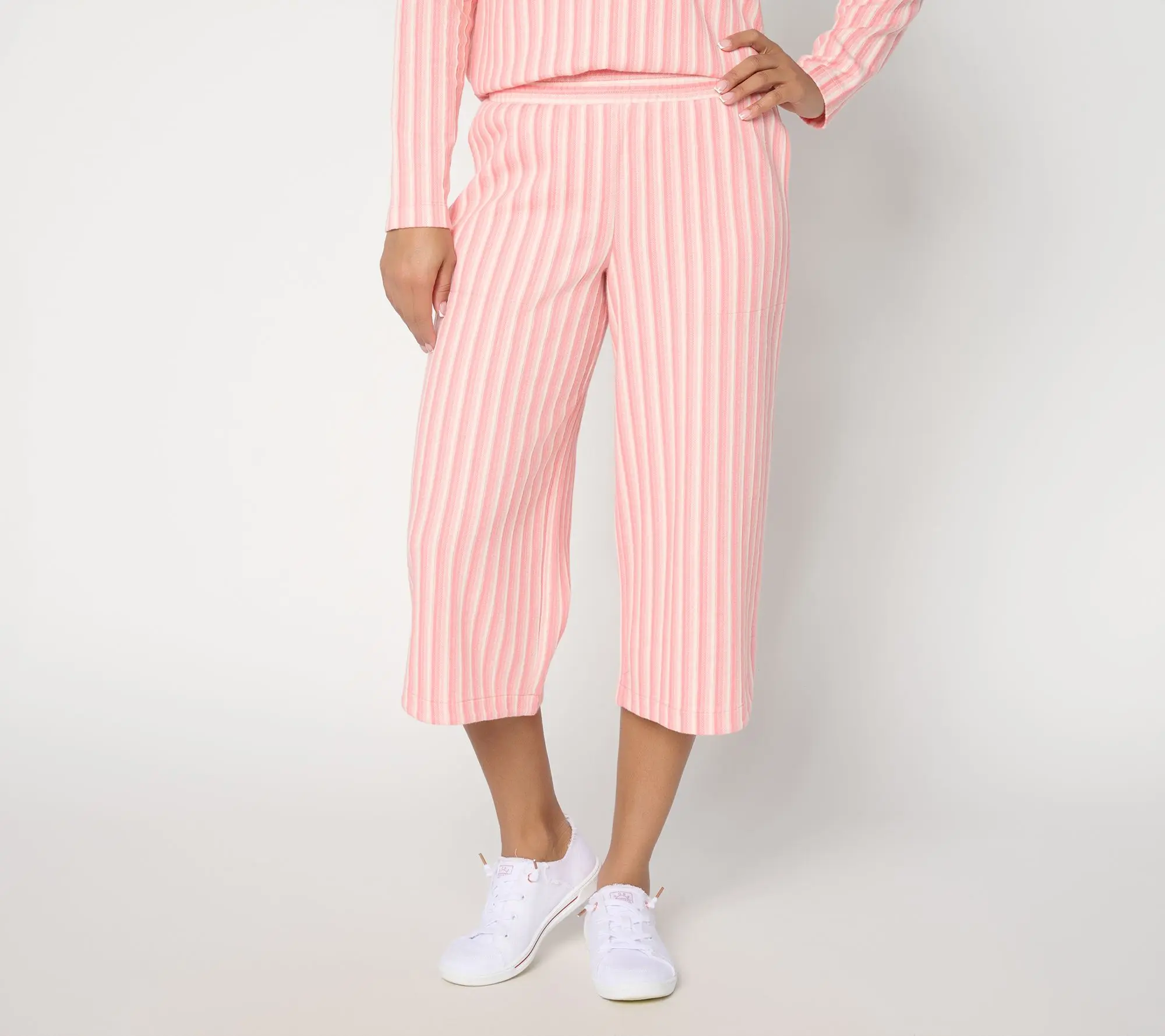 AnyBody Tall Striped Jacquard Wide Leg Capri With Pockets