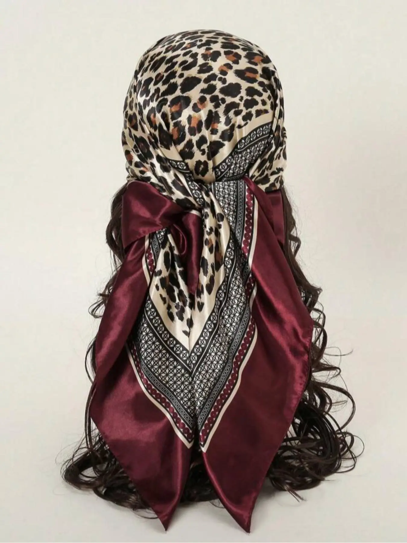Women's Elegant Leopard Print Square Scarf, Head Scarf, Soft Comfortable Multifunctional Scarf, Fashionable Hair Accessories for Women & Girls