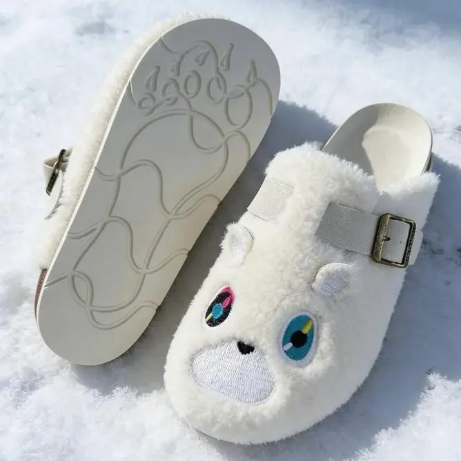 Snow Cozy Faux Fur Mule Slippers Men, Plush Lined Cork Clogs with Adjustable Strap, Warm Non-Slip Indoor Outdoor House Slippers Plush Sherpa Clogs with Adjustable Buckle