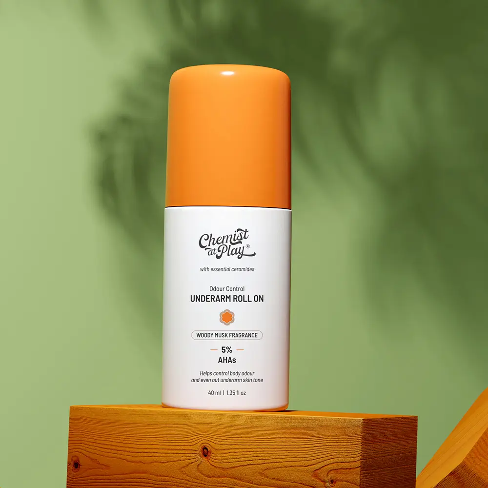 Woody Musk Underarm Roll On - 1.35fl oz | For Odour Control & Pigmentation | Brighter & Fresher Underarms | 5% AHAs for Gentle Exfoliation