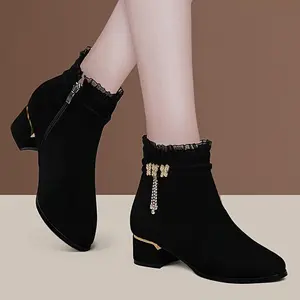 Women's Butterfly Decor Chunky Heel Boots, Fashion Side Zipper Short Boots, Stylish Ankle Boots Footwear Walking Shoes Rubber Girl