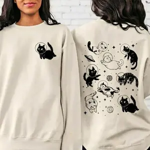 Cats in Space Sweatshirt, Funny Cat Lover Sweater Gift, Galaxy Space Cats Retro Vintage Graphic Shirt, Preppy Kitten Mom Women Cute Apparel Aesthetic Tops Gifts for Her