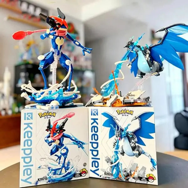 Official Keeppley Pokemon Building Blocks Ash-Greninja & Mega Charizard X Assembly Model Toy Anime Battle Scene Collectible Gift For Fans