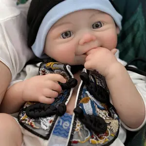 Reborn doll, 18 inches/45 cm tall, made of soft silicone for a lifelike feel; closed-eye sleeping design; newborn girl doll that appears brand new. Comes with a birth certificate and clothing—the perfect gift for a child.