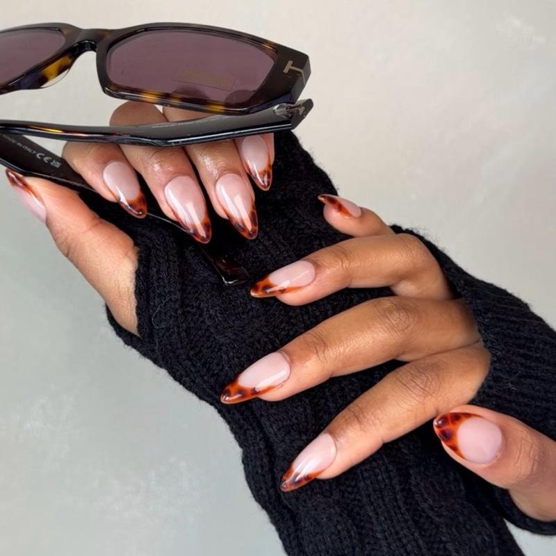 Prettè Nail Studio Amber Muse Press On Nails Medium Almond Nude Tortoise French Tips for Stylish Manicures