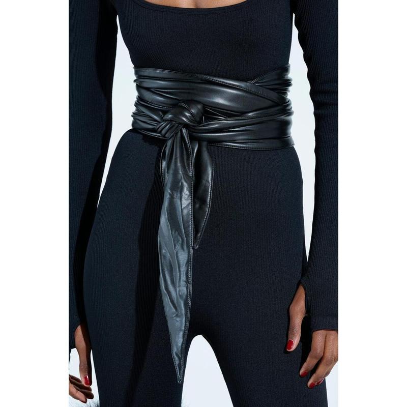 ESSENTIAL WRAP AROUND TIE BLACK BELT