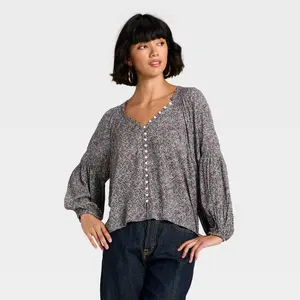 Women's Balloon Long Sleeve Button-Down Blouse - Universal Thread