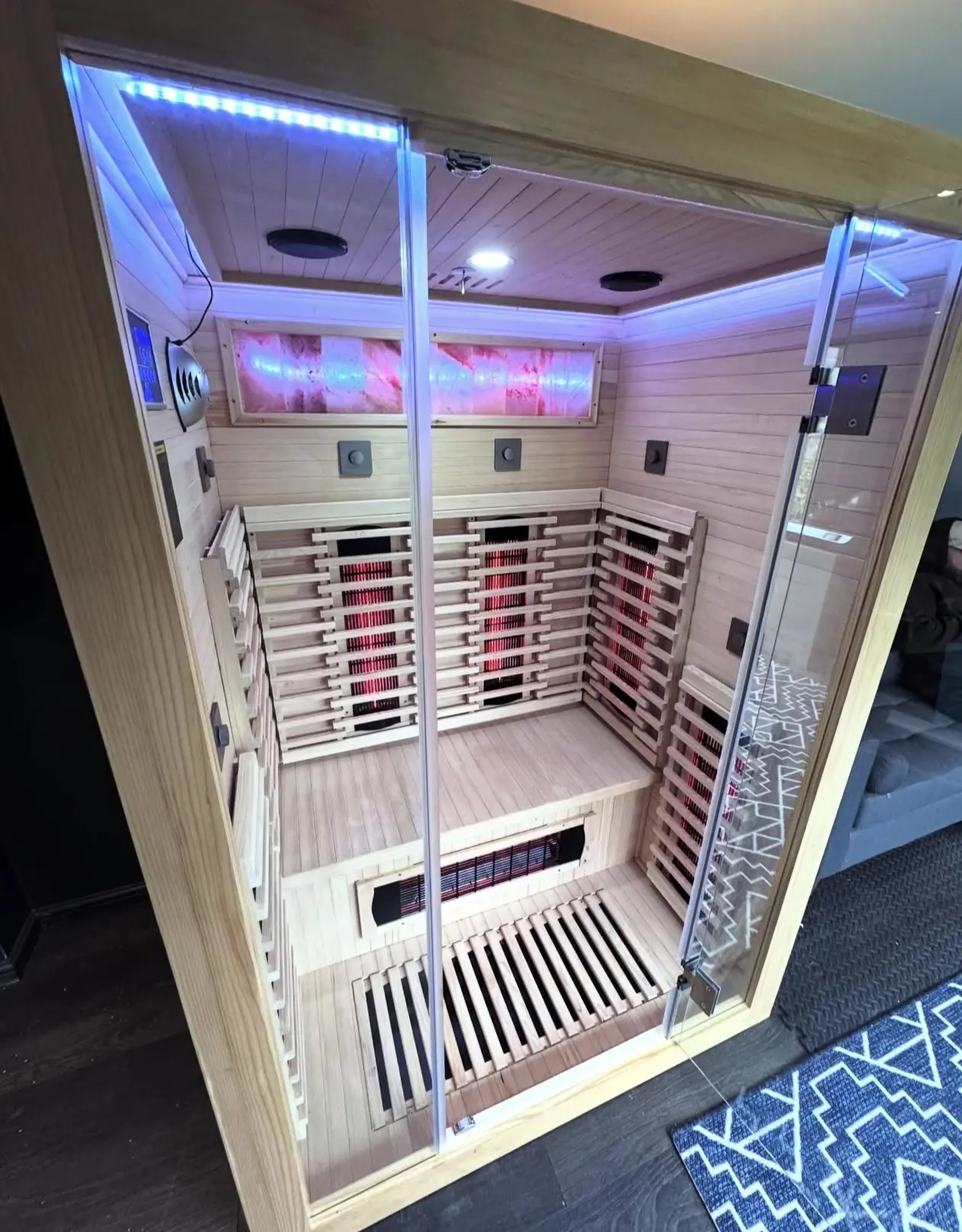 Brand new 1-2 Indoor/outdoor saunas