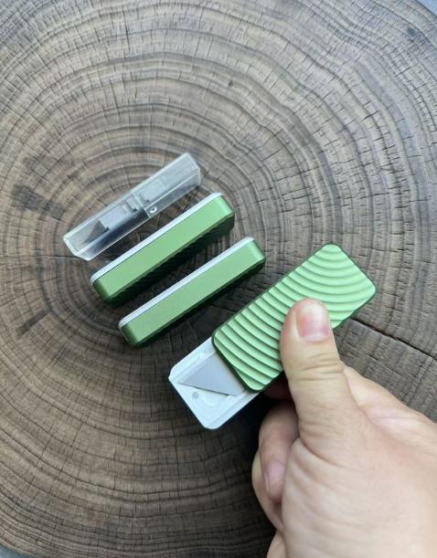 Chian Mahjong Portable Utility Knife - Retractable with hang hole, Sharp sky5 Blade EDC Tool,outdoor camping, ctable  knife edc essential tool sharp surgical carbon steel edc tool knife series pocket knife otf knife Compact Tactical Folding Survival Knife