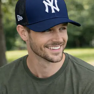New Era MLB NY Yankees Trucker Baseball Cap – 9FORTY Adjustable Fit, Navy Blue Front Panel, Breathable Mesh Back