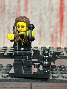 Mini-Fig: Ozzy