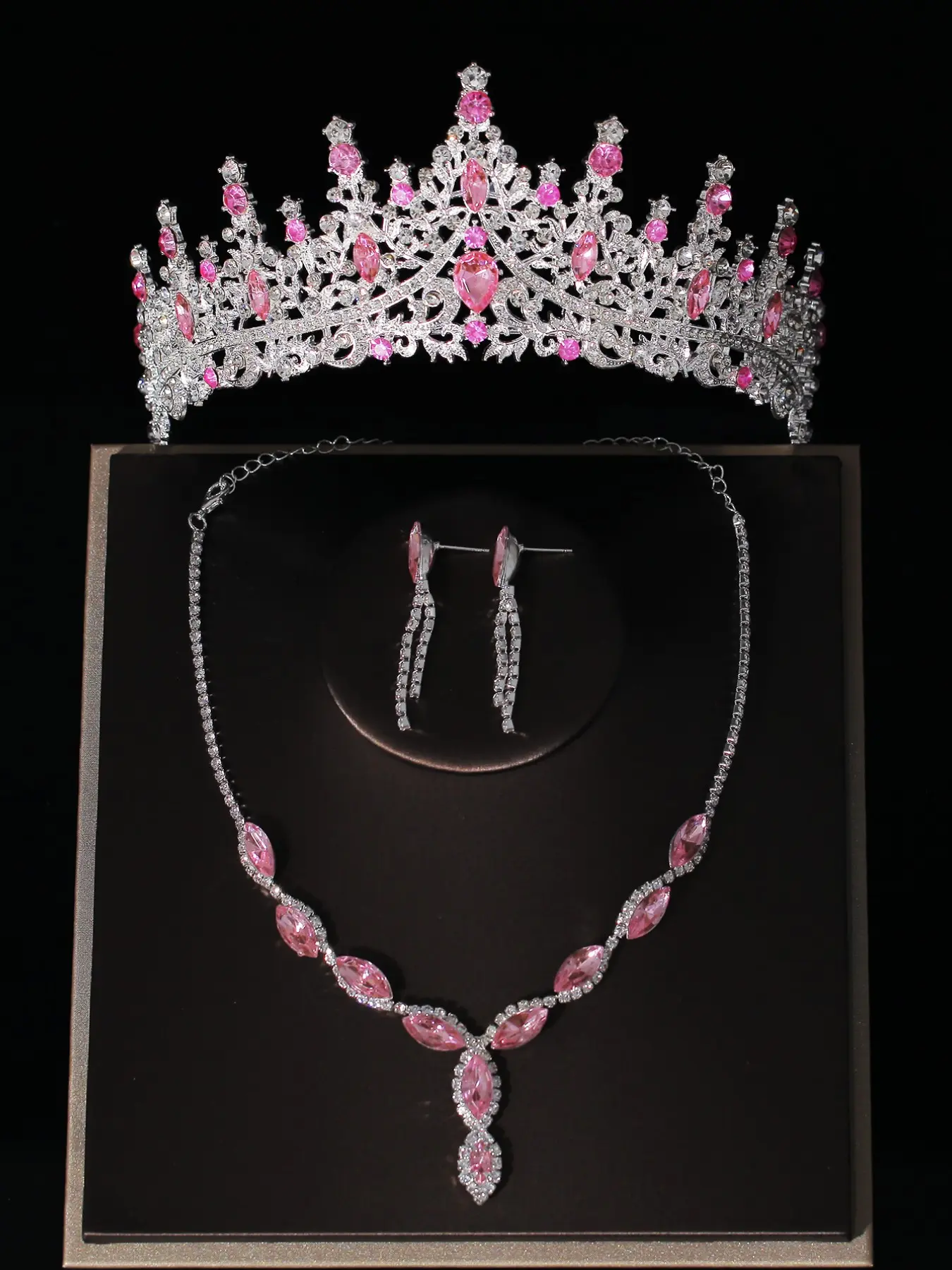 A set of jewelry for women's weddings, bridal accessories, Rhinestone crown adorned with pink diamonds, necklaces, earrings, and a 4-piece wedding jewelry set suitable for weddings, Western Jewelry, Wedding jewelry sets for brides Jewellery