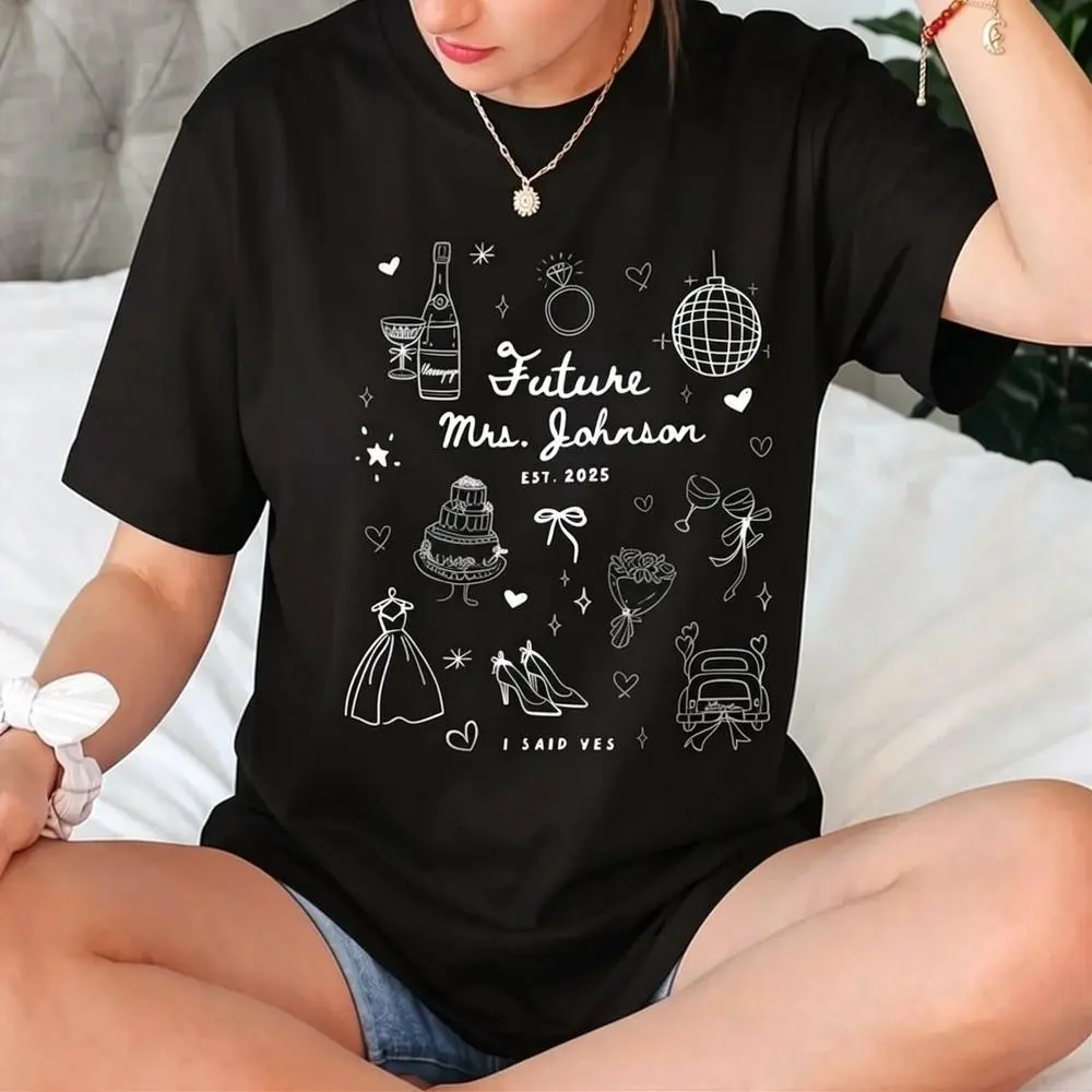 Women's Custom Text Short-Sleeve Bridal T-Shirt - Personalized Bride Future Mrs Est 2025, Breathable Fabric Engagement Wedding Gift, Women's Tops, Shortsleeve, Casual, Fit, Funny, Classic Fit, Graphic Print, Tee, Tshirt, Streetwear, Round Neck