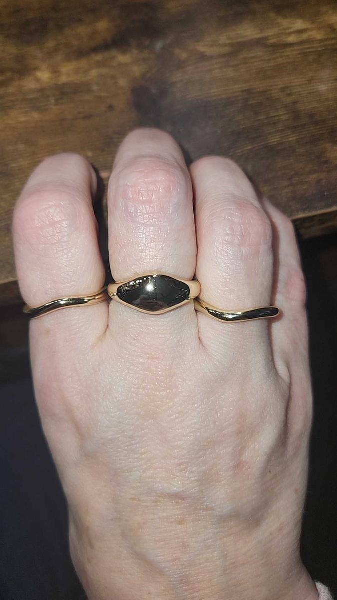 Item: Yellow Gold, 8