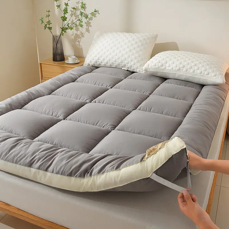 1pc Pure Color Fleece Ultra Soft Thick High Quality Mattress, Foldable Comfortable Bed Mat, Elastic Band Fixed Position, Suitable for Bedroom Dormitory Car Hotel Camping Tent, Folding Floor Mattress, Folding Mattress Sleeper, Travel Mattress